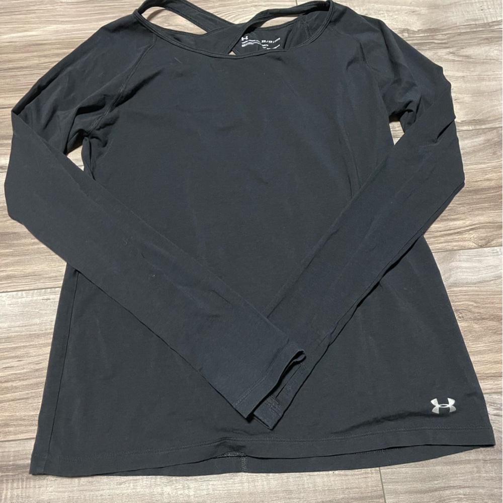 Woman’s Under Armour long sleeve
